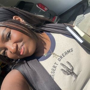 Meet your Posher, Brielle